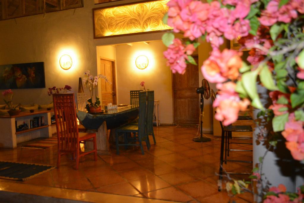 Villa Raquel เซมินยัค ภายนอก รูปภาพ